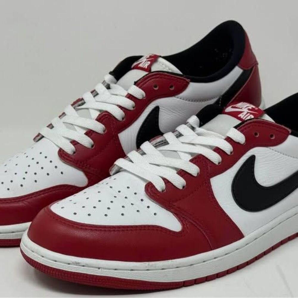 Air Jordan 1 Retro Low OG Chicago (2025)